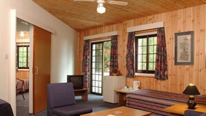 TV - The Pendeli Hotel (Platres)