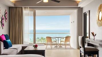 Junior Suite, 1 King Bed, Ocean View (Fiesta Club) | Free minibar, in-room safe, individually furnished, desk