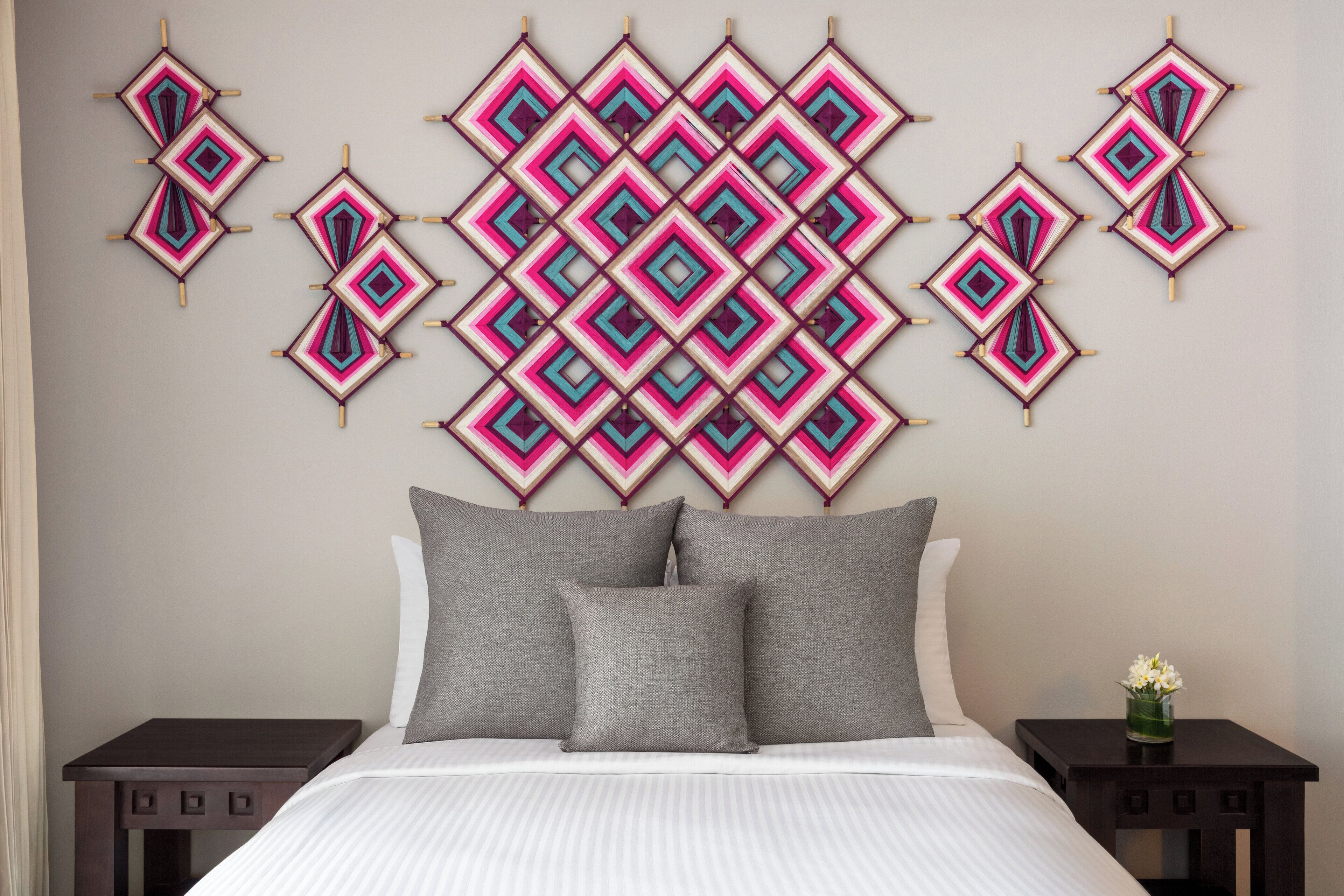 Suite junior, 2 camas matrimoniales, vista parcial al océano | Artículos del minibar gratis y caja de seguridad en la habitación 