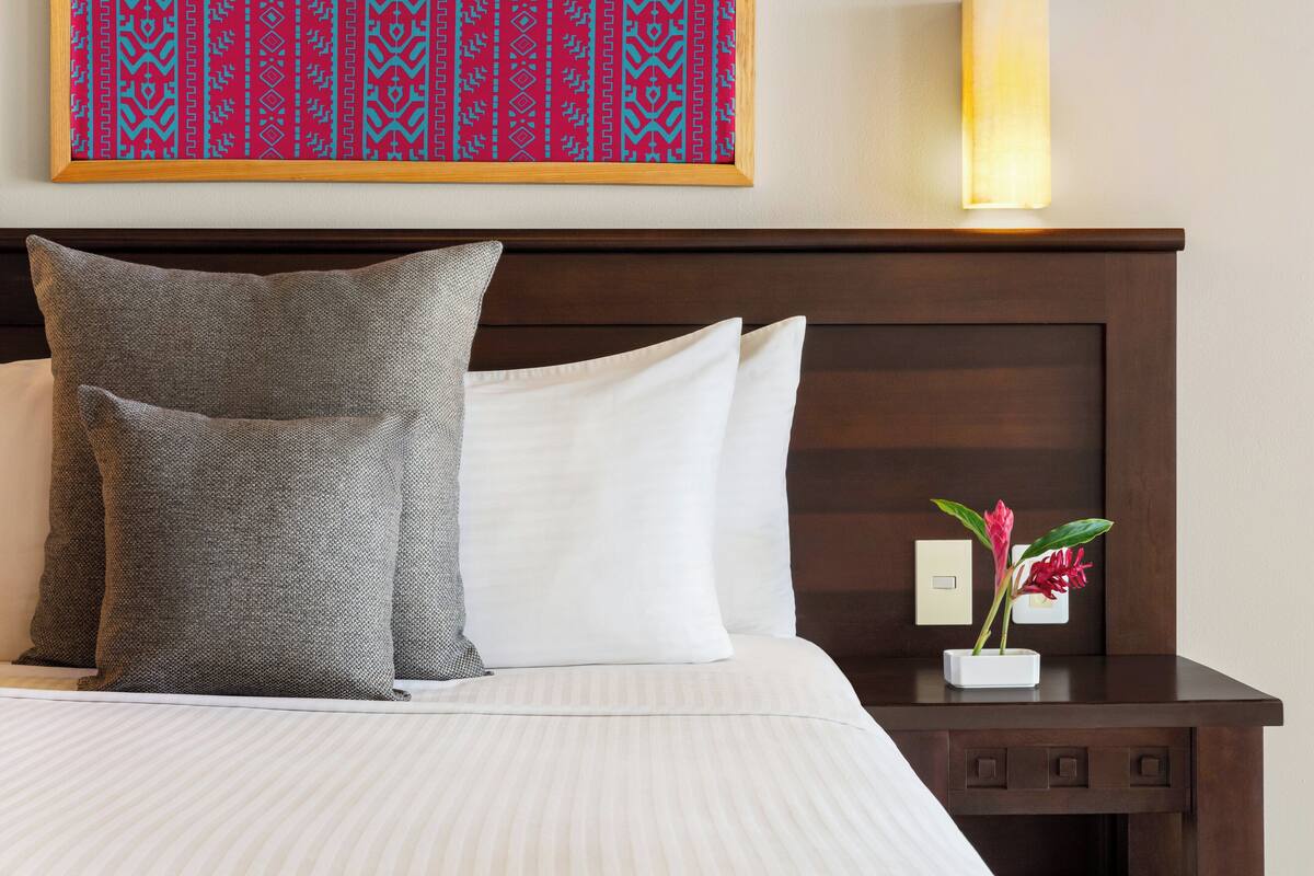 Junior Suite, 1 King Bed (Tropical View) | Minibar (free items), in-room safe, desk, blackout drapes