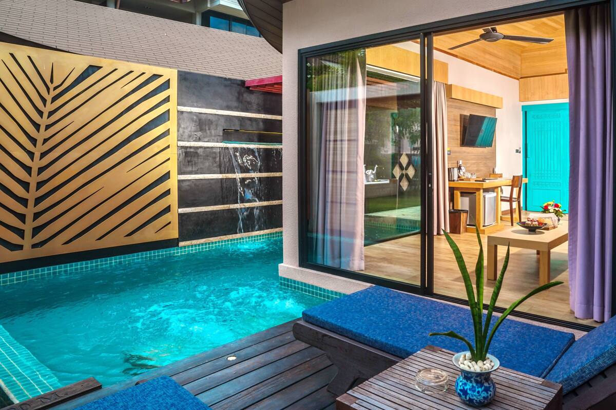 Pool Villa  | 起居区 | 电视