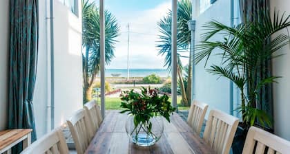 Waiheke Waterfront Lodge