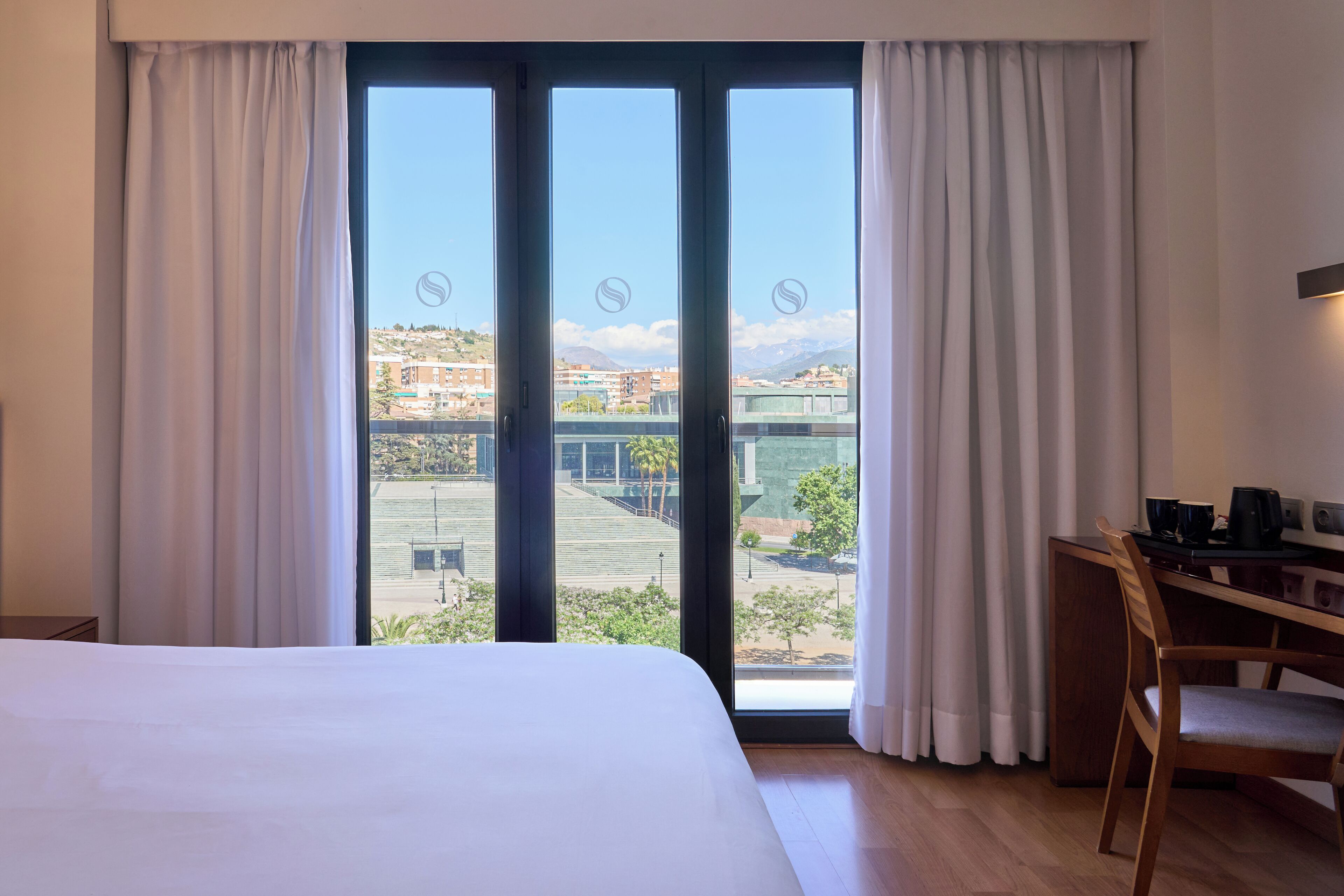 superior double room, 1 king bed | minibar, in-room safe, soundproofing, free wifi