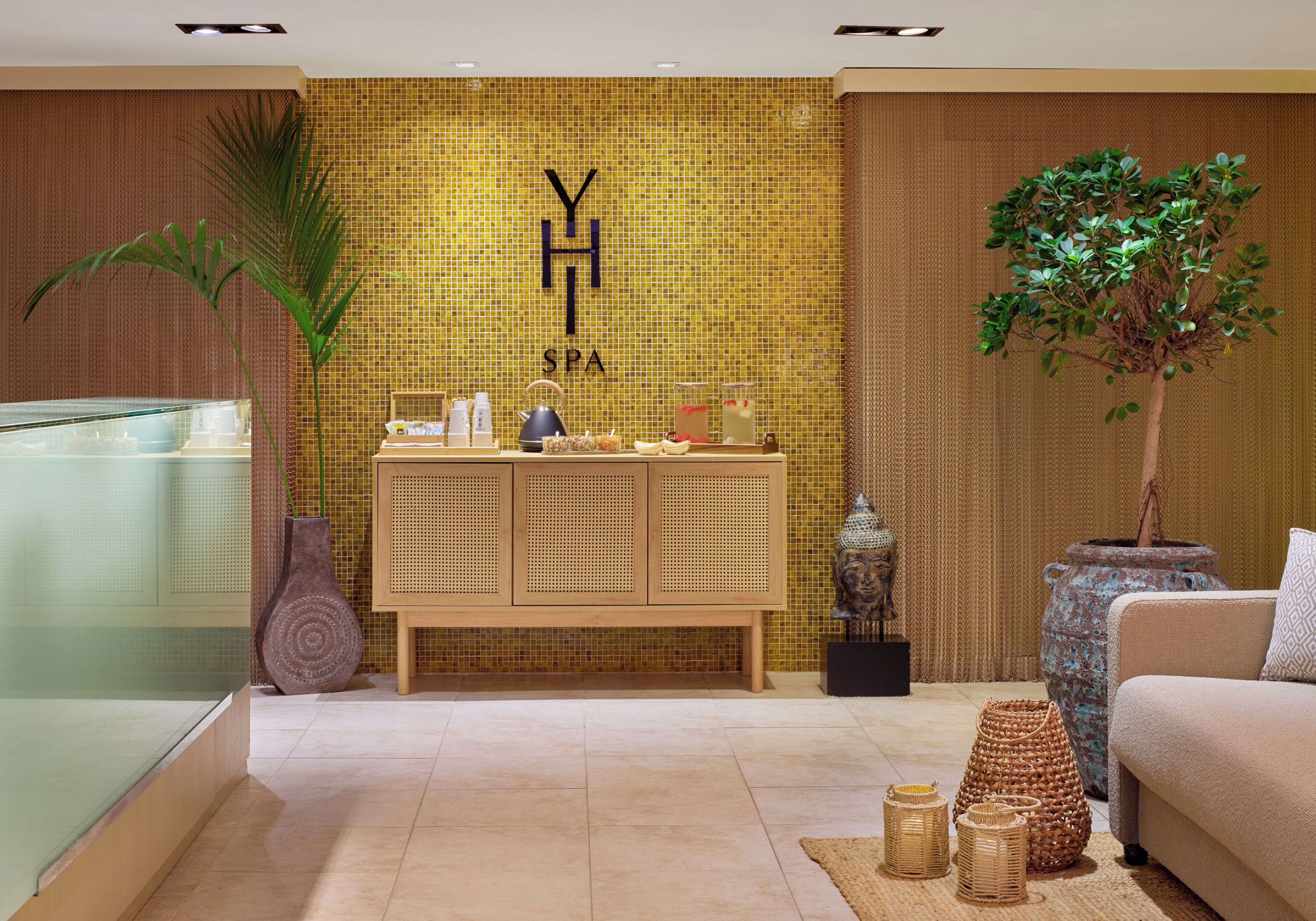 sauna, hot tub, steam room