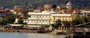Beach - Hotel Kiani Akti (Aigialeia)