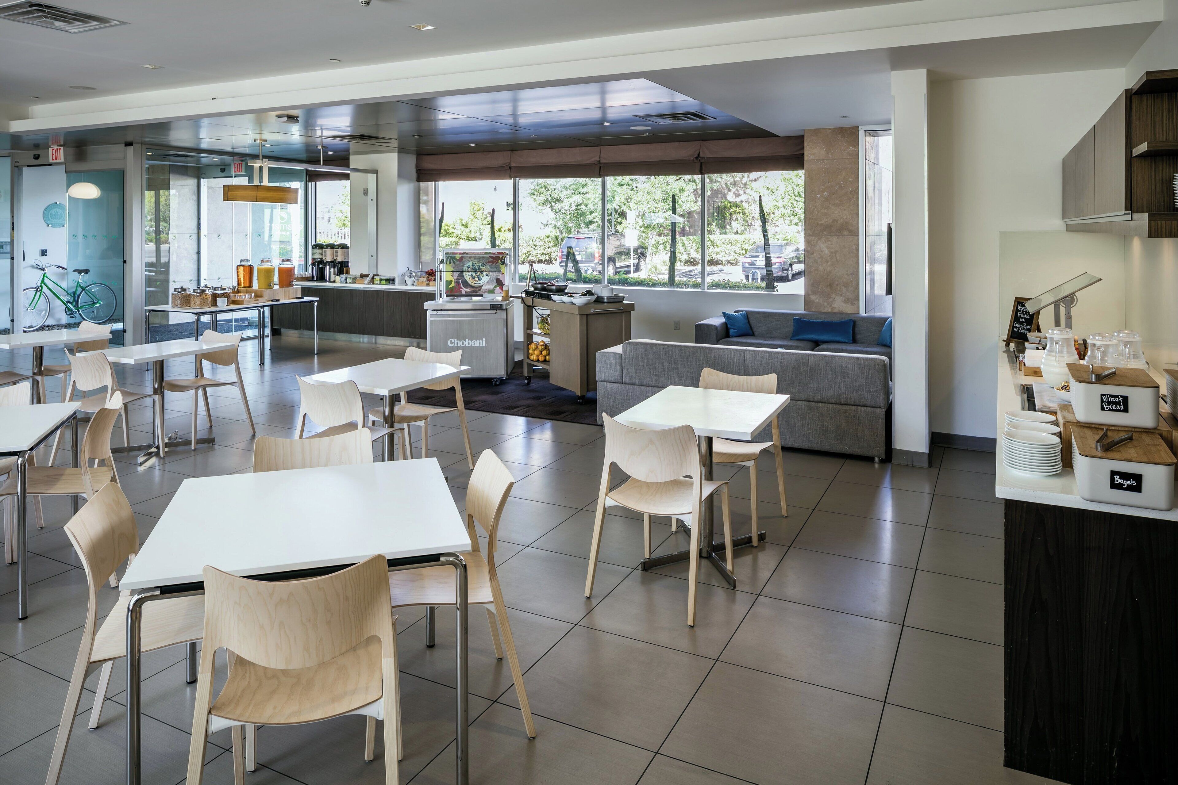 free daily continental breakfast