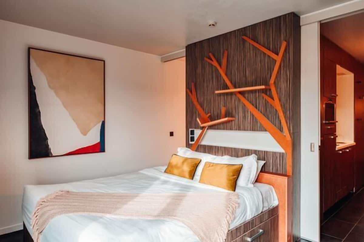 1 bedroom, premium bedding, in-room safe, individually decorated