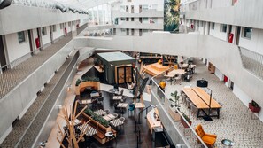 Lobby - Cowool Cergy  (Cergy)