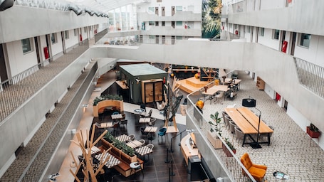 Lobby. Cowool Cergy