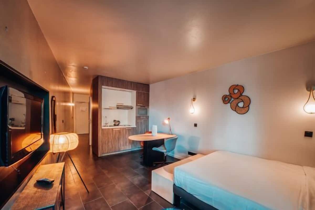 1 bedroom, premium bedding, in-room safe, individually decorated
