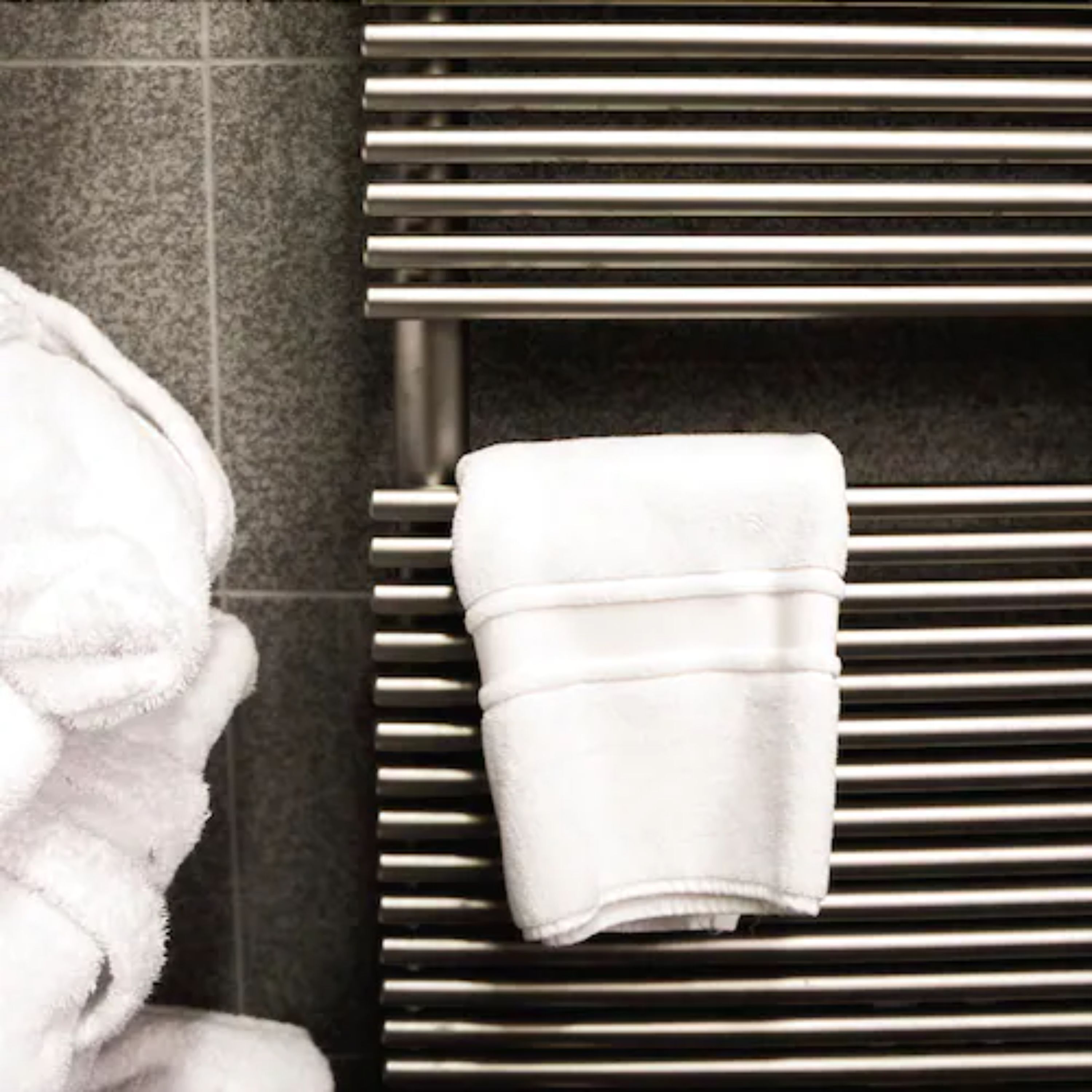 double room | bathroom amenities | towels