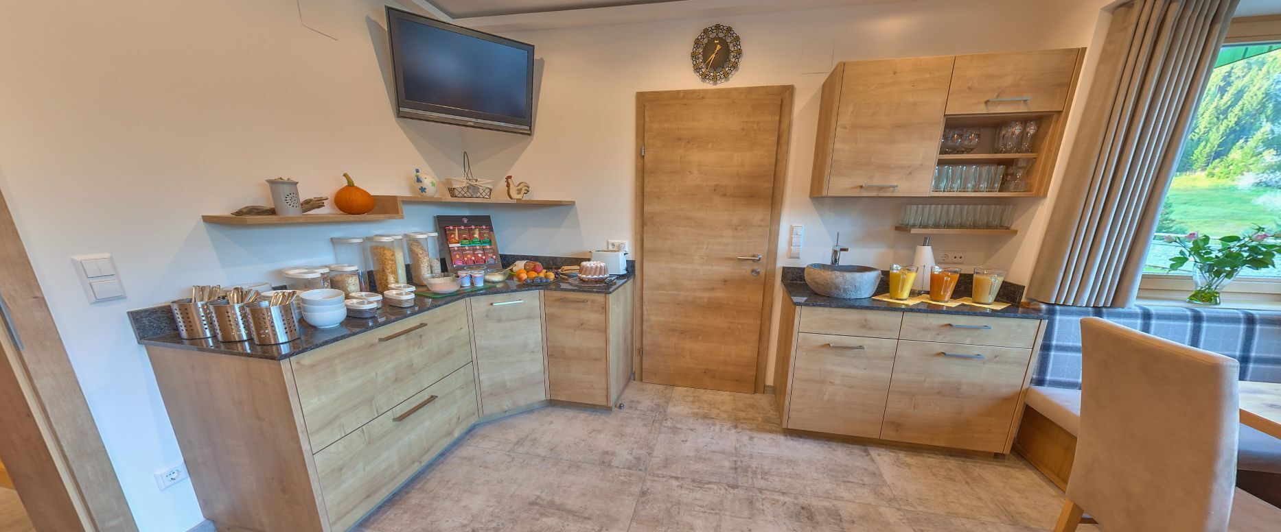 daily buffet breakfast (eur 17 per person)