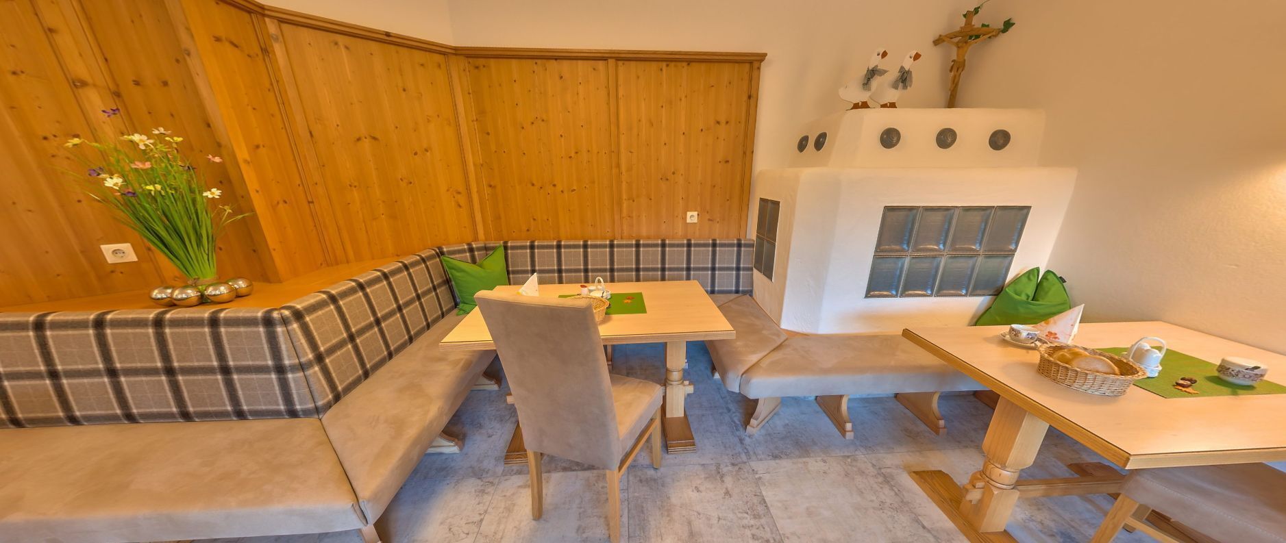 Päivittäinen buffetaamiainen maksusta