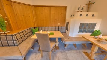Päivittäinen buffetaamiainen maksusta