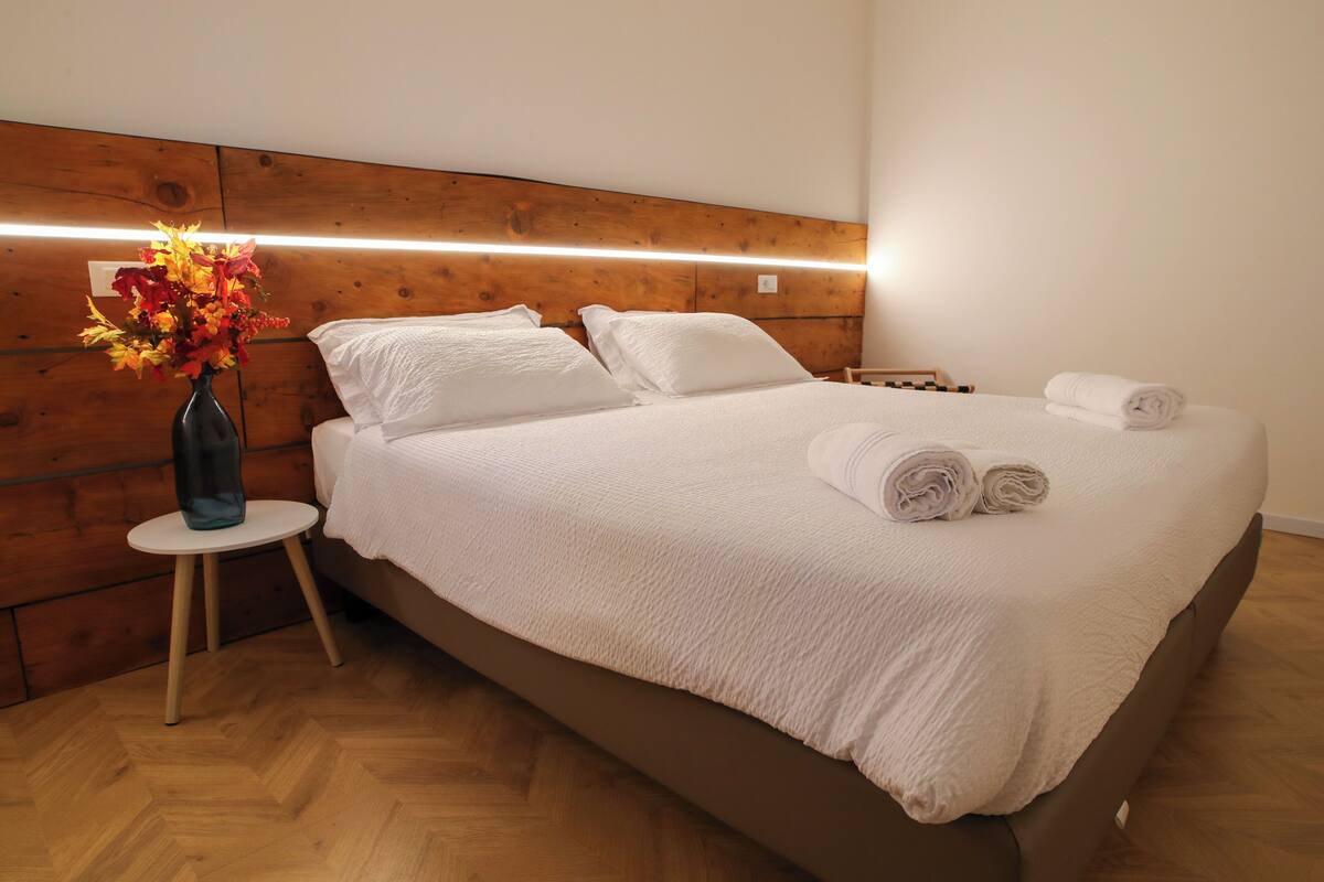 Superior-Doppel- oder -Zweibettzimmer | Wohnbereich | Flachbildfernseher