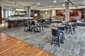 Breakfast and dinner served - Courtyard by Marriott Lima (Lima)