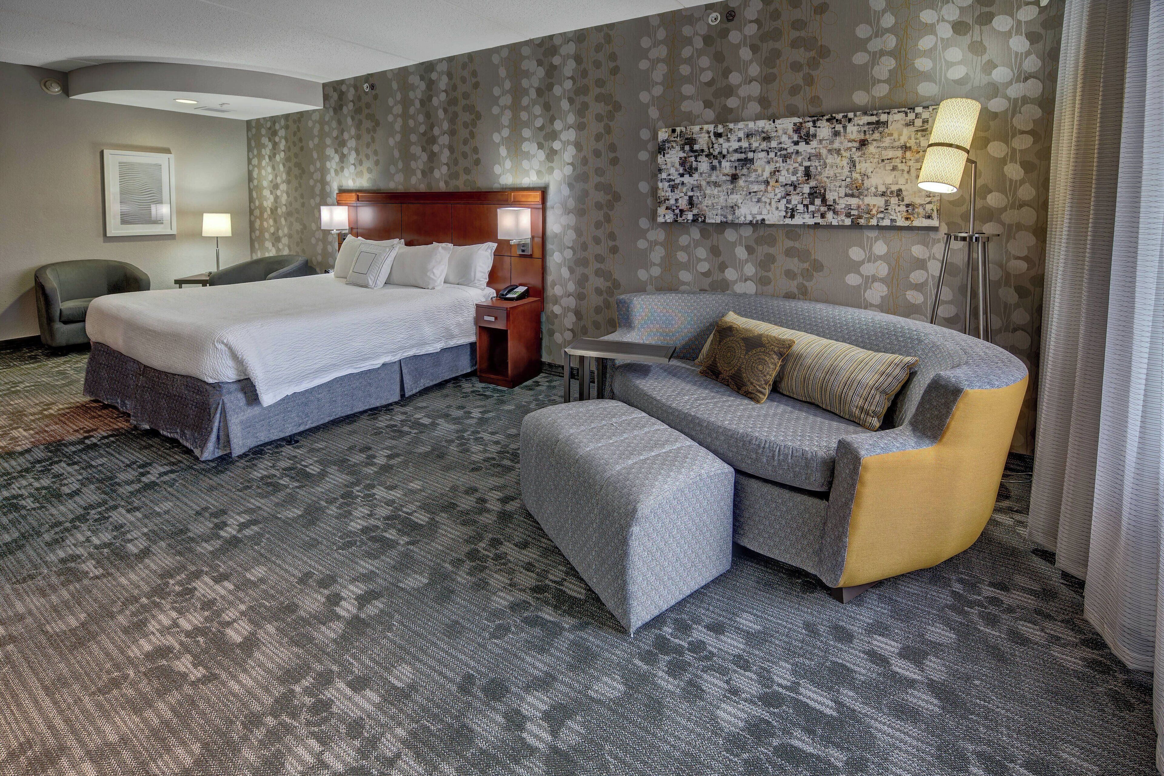 1 bedroom, hypo-allergenic bedding, desk, blackout curtains