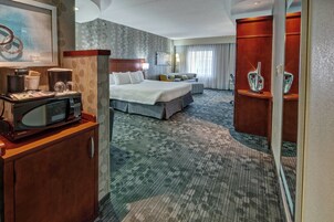 防过敏的被褥、办公桌、遮光窗帘、熨斗/熨衣板