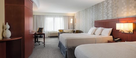 Ropa de cama de alta calidad, colchones con pillow-top y escritorio