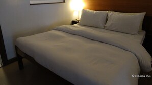 Island Suite | WiFi (free), individually furnished - Bluejaz Resort and Waterpark (Samal)