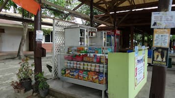 Snack bar