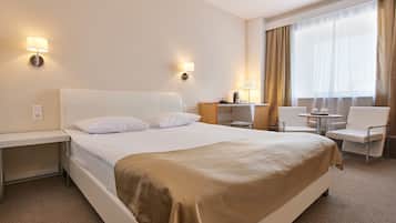 Habitación doble superior | Minibar, caja de seguridad en la habitación, escritorio y wifi gratis