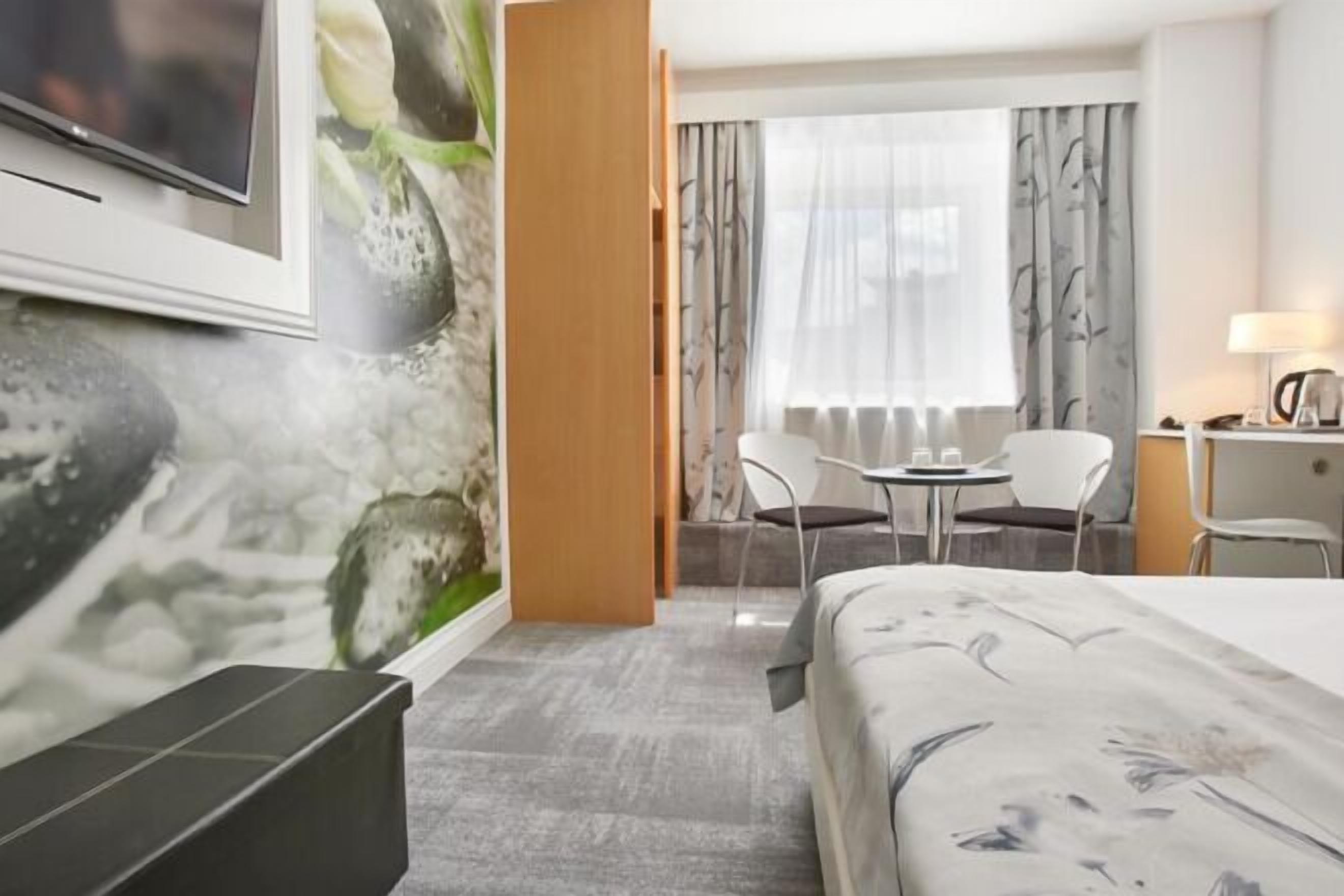 Minibar, in-room safe, desk, laptop workspace