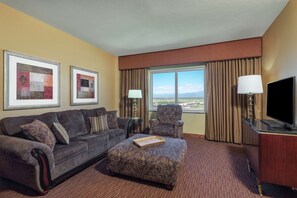 Habitación presidencial, 1 cama de matrimonio grande, no fumadores | Zona de estar | Televisión de pantalla plana de 32 pulgadas con canales por cable