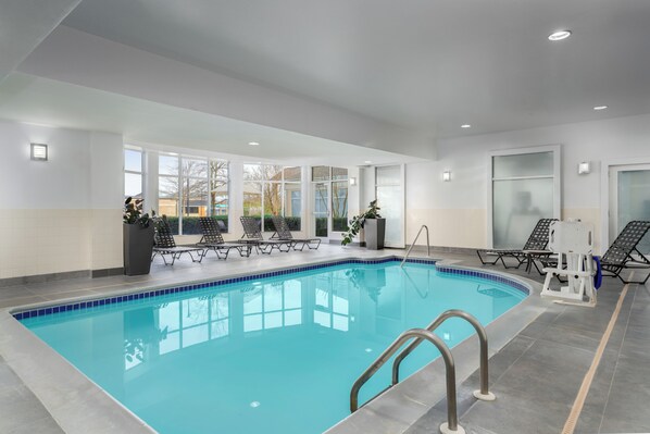 Indoor pool - Hilton Garden Inn Dover (Dover)