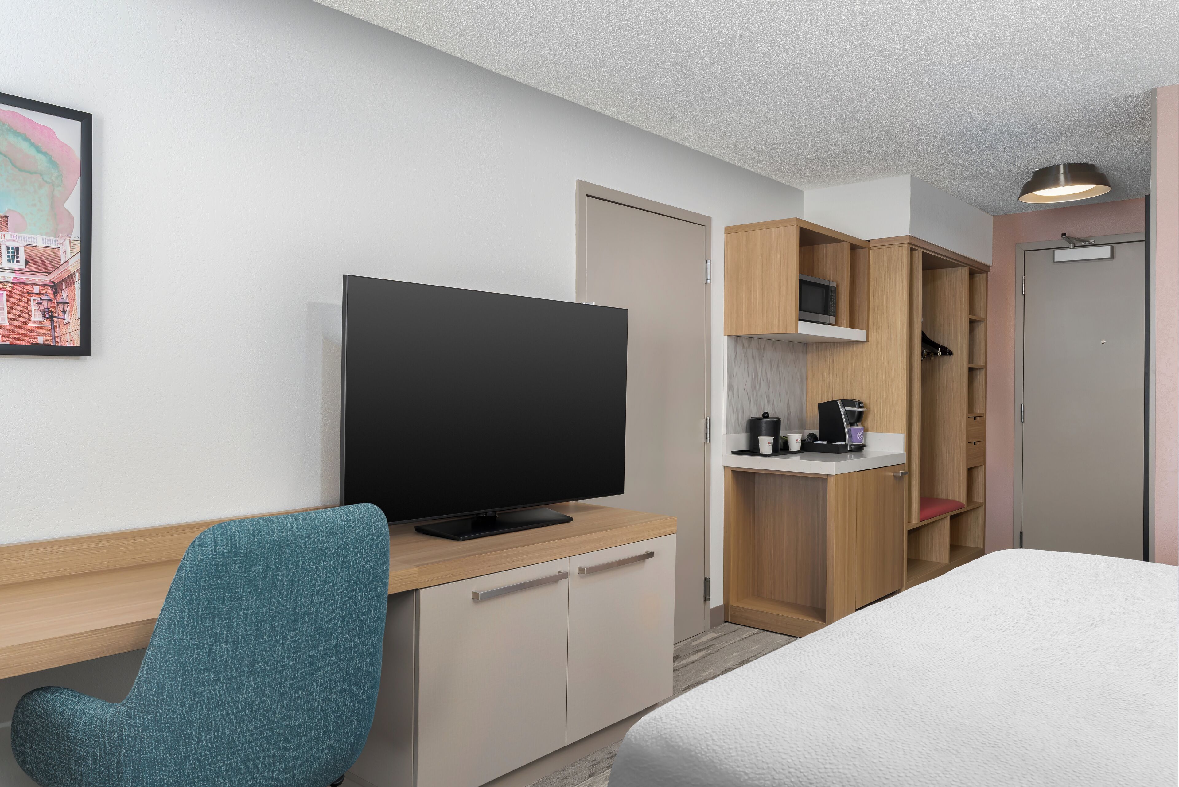 room, 1 king bed | egyptian cotton sheets, hypo-allergenic bedding, individually decorated