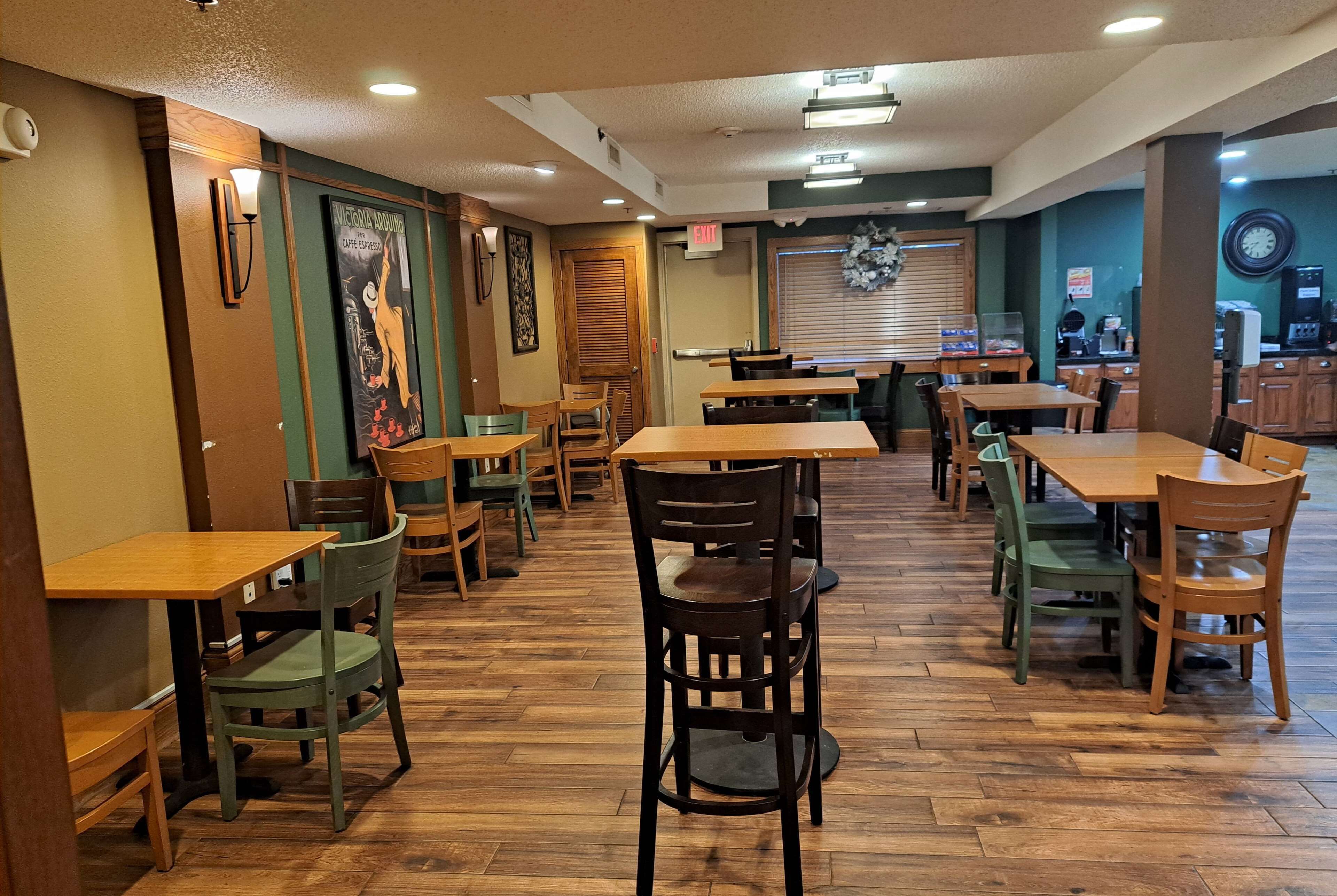 free daily full breakfast