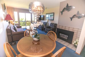 Suite, 1 Bedroom, 2nd Floor (No Pets) | Dining room