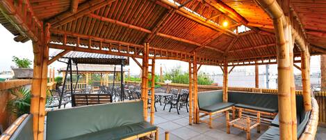 3 restaurants servant le déjeuner