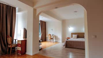 Kamar Double Comfort | Minibar, brankas, kedap suara, dan setrika/meja setrika