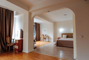 Quarto casal conforto | Frigobar, cofres nos quartos, quartos à prova de som