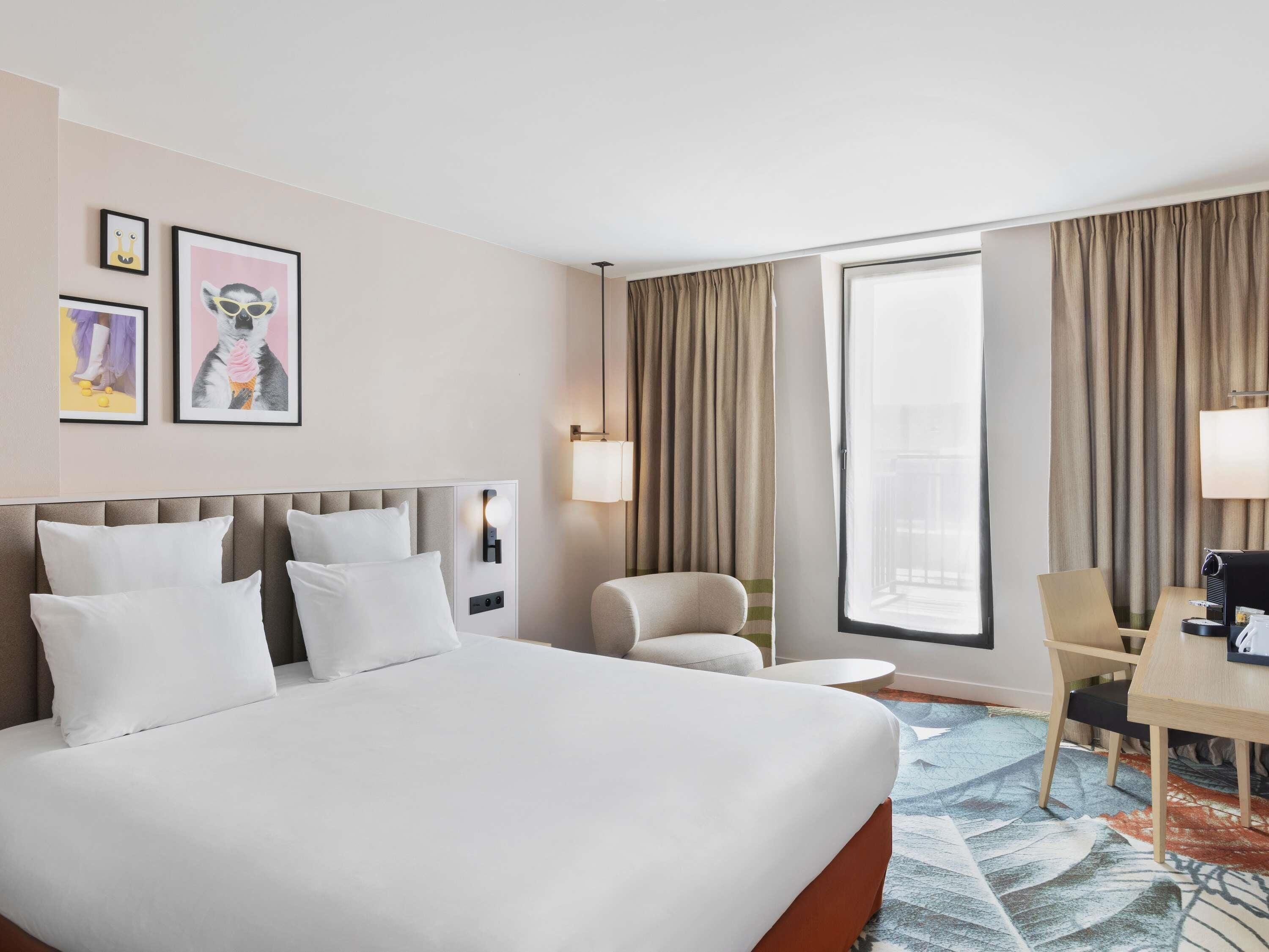 Privilege, Quarto, 1 cama de casal | Roupas de cama premium, frigobar, cofres nos quartos, escrivaninha