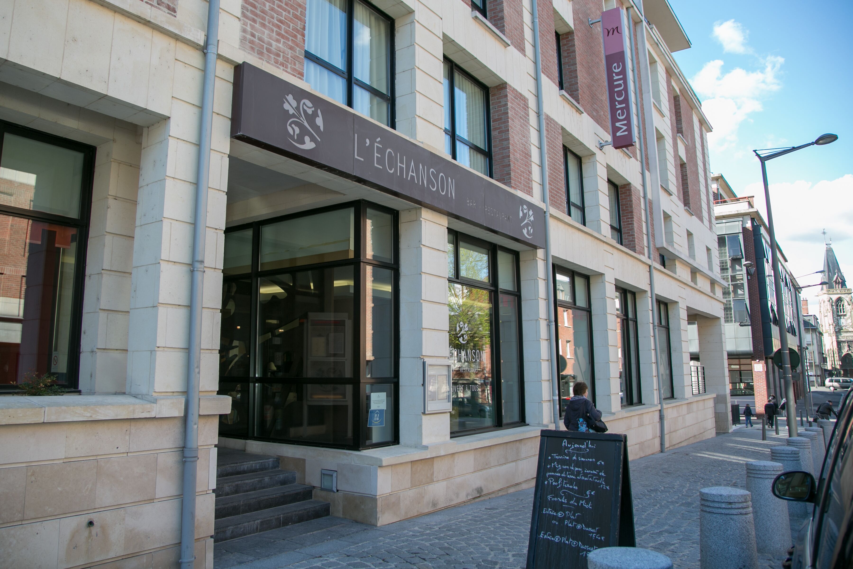 lunch and dinner served, french cuisine