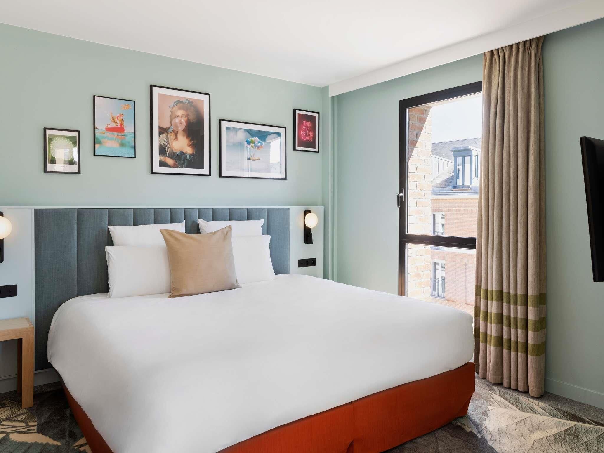 Suite, 1 cama King size y sofá cama, Terraza | Ropa de cama de alta calidad y minibar 