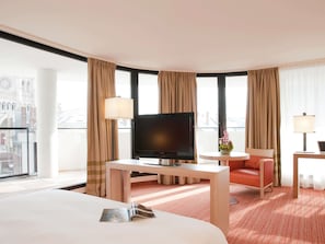 Premium bedding, minibar, in-room safe, desk
