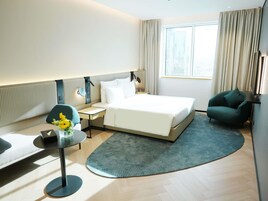 Ropa de cama hipoalergénica y minibar 
