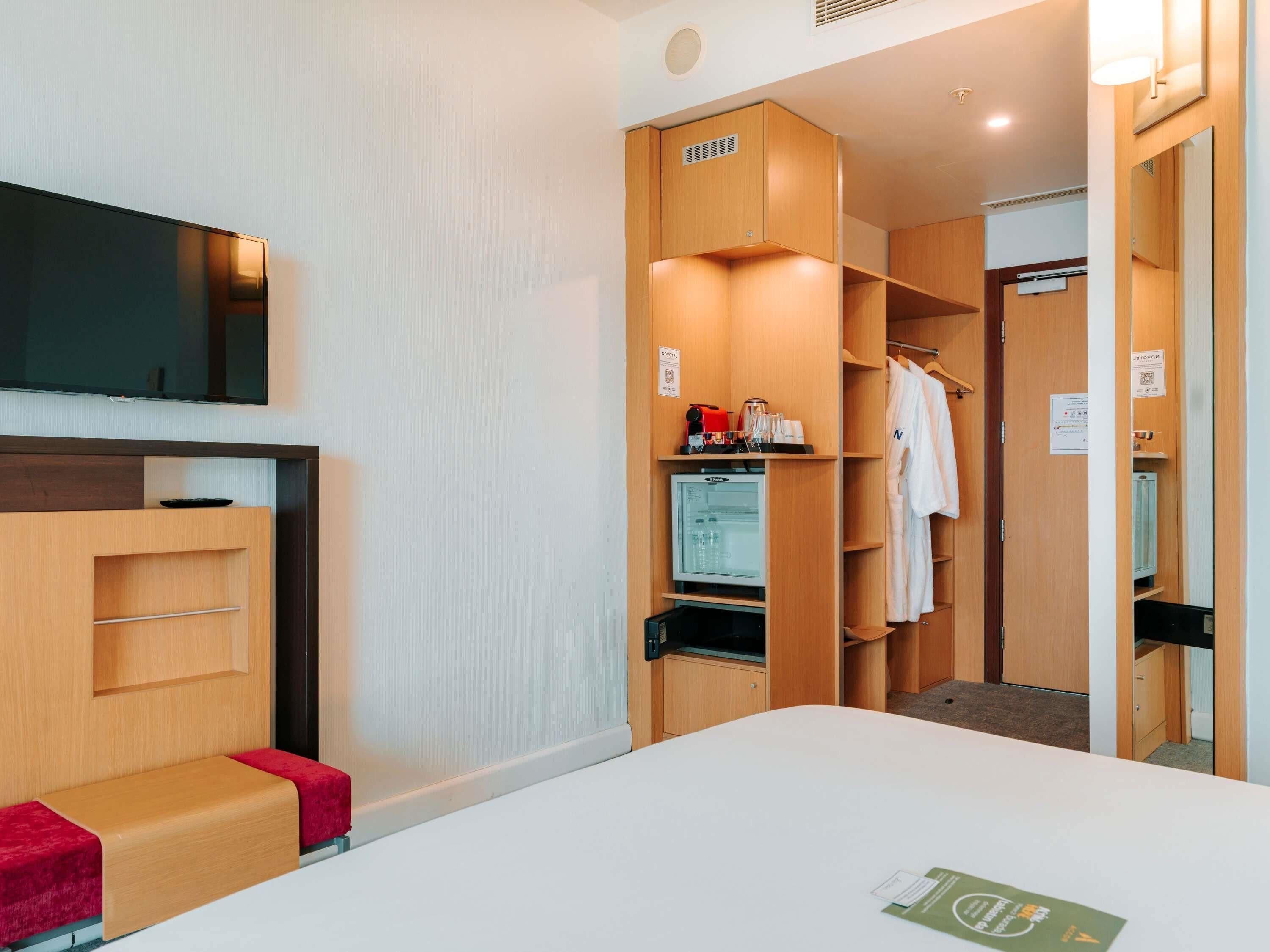 Minibar, in-room safe, desk, soundproofing
