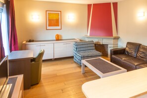 Basic Apartment, Multiple Beds | Living area | Flat-screen TV - Wellness Apart Hotel (Brussels)