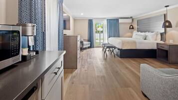 Premium-Zimmer | Hochwertige Bettwaren, BĂŒgeleisen/BĂŒgelbrett, kostenloses WLAN