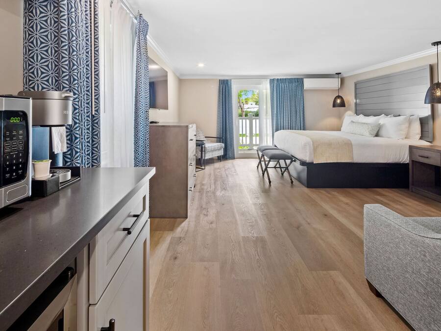 Camera Premium | Biancheria da letto di alta qualità, ferro/asse da stiro, Wi-Fi gratuito