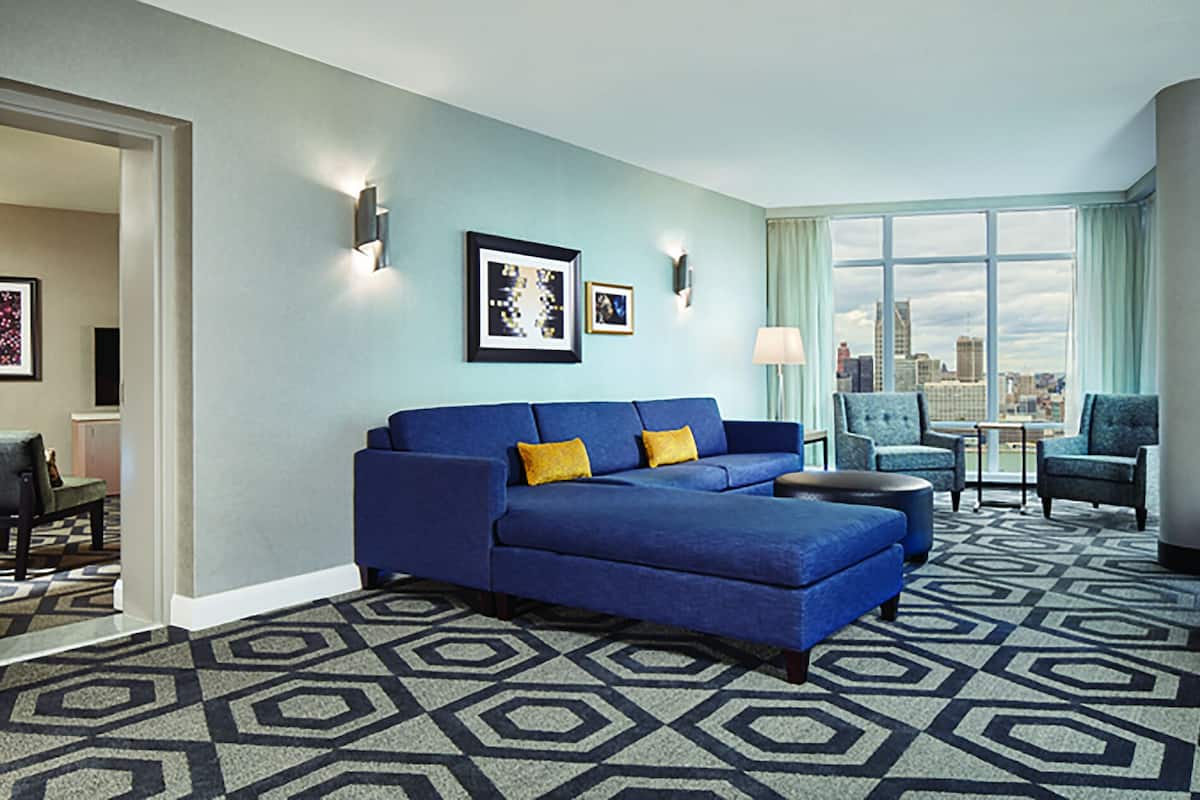 Premium bedding, pillowtop beds, in-room safe, desk