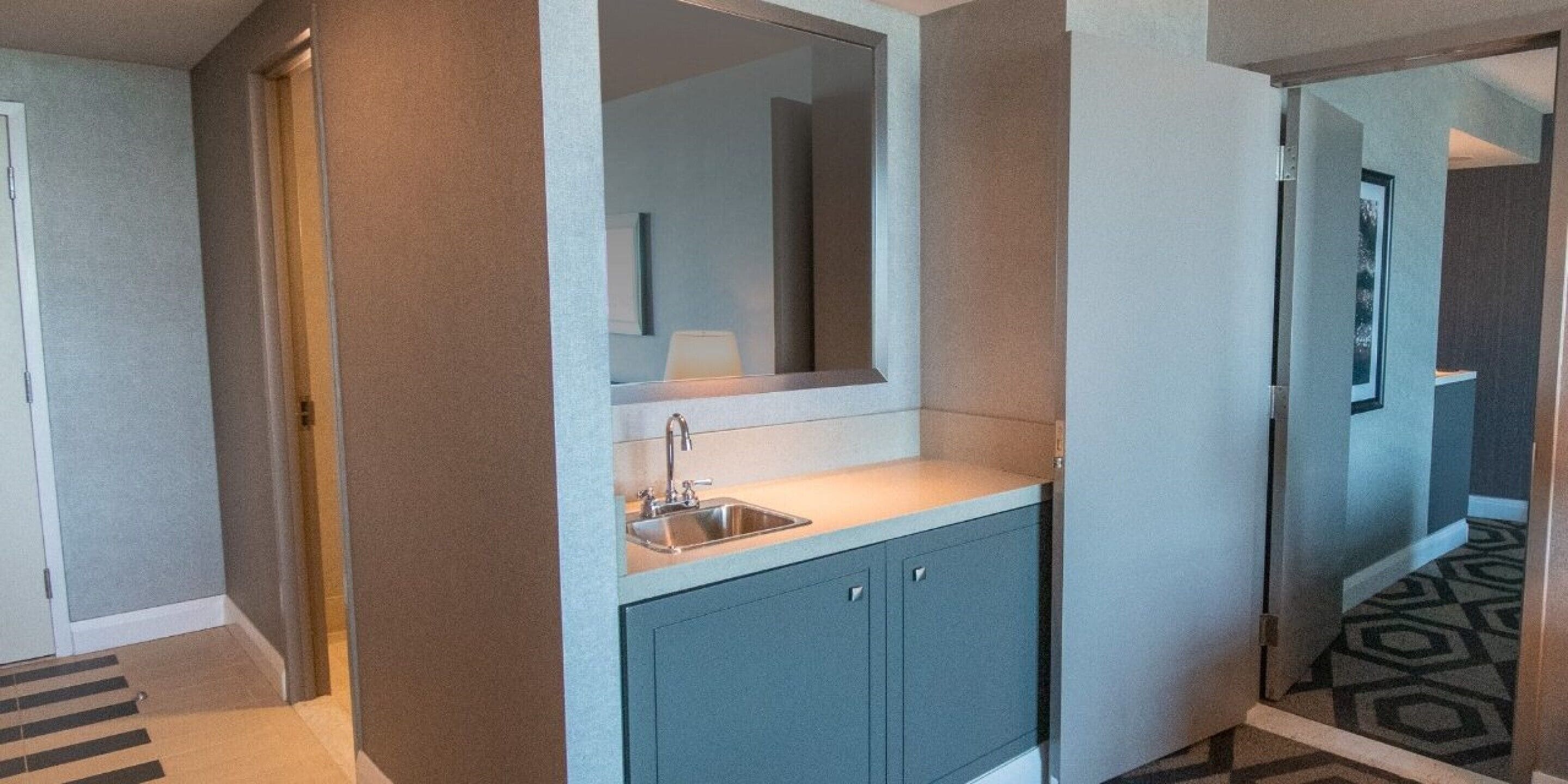 augustus tower , deluxe suite 2 bed | premium bedding, pillow-top beds, in-room safe, desk