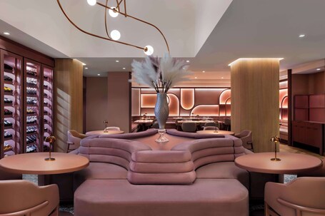 Revery Toronto Downtown, Curio Collection by Hilton - Image 3