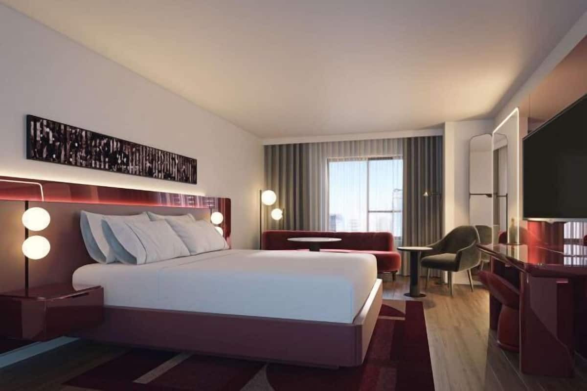 Premium bedding, down duvets, in-room safe, desk
