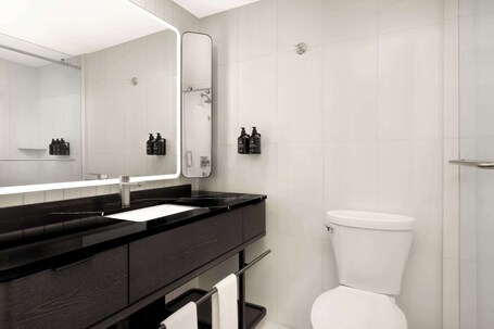 Revery Toronto Downtown, Curio Collection by Hilton - Image 19