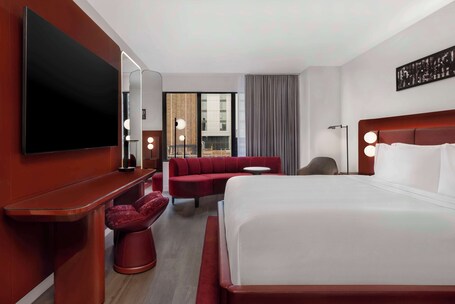 Revery Toronto Downtown, Curio Collection by Hilton - Image 39